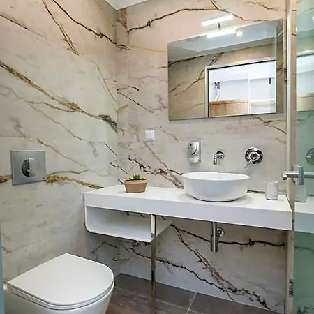 Azzurro Deluxe Ξενοδοχείο 4*